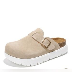 Project Cloud Benton Chunky. Women’s 7.5. GUC.